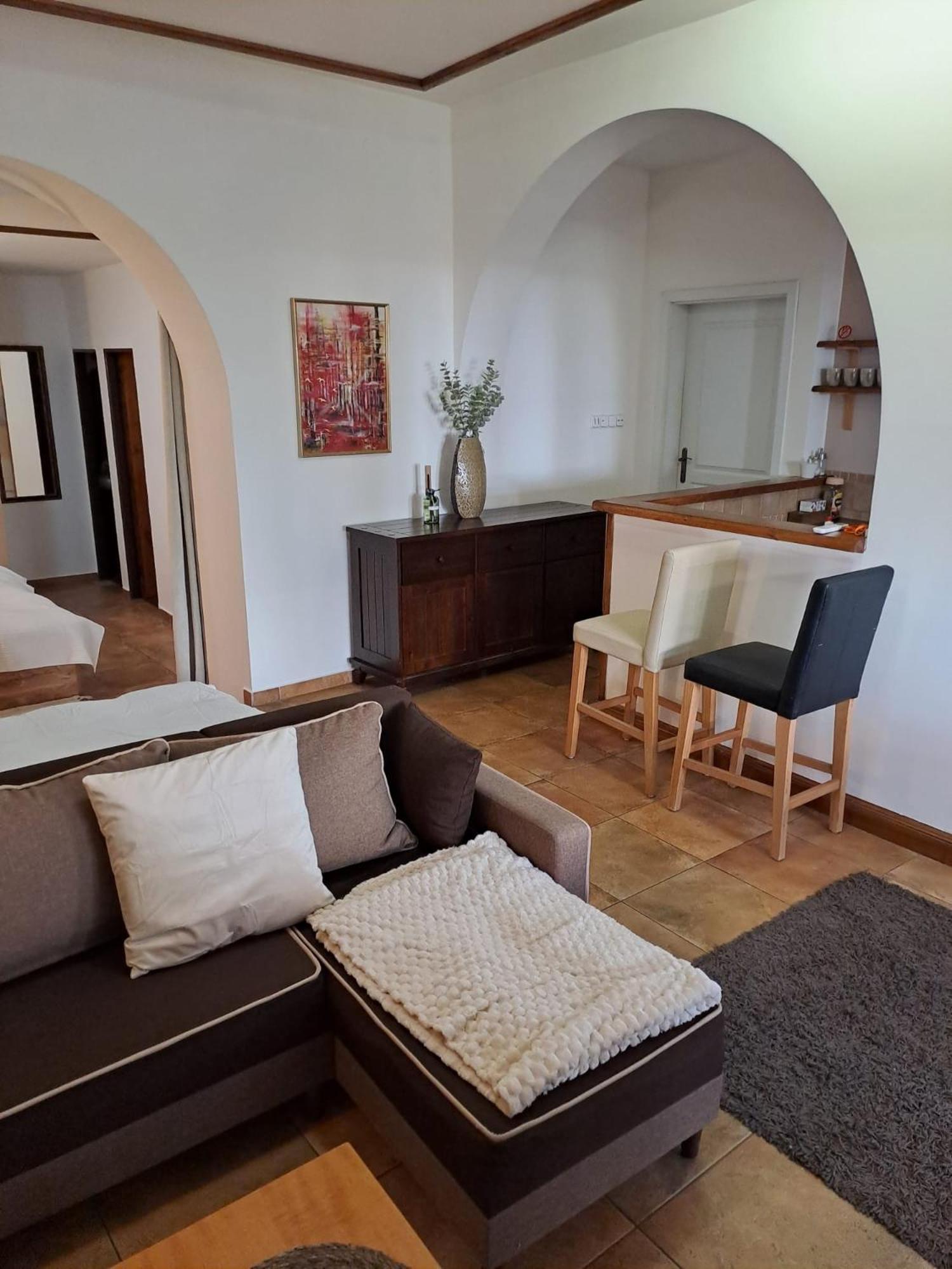 Apartman Romana Postorna Eksteriør billede