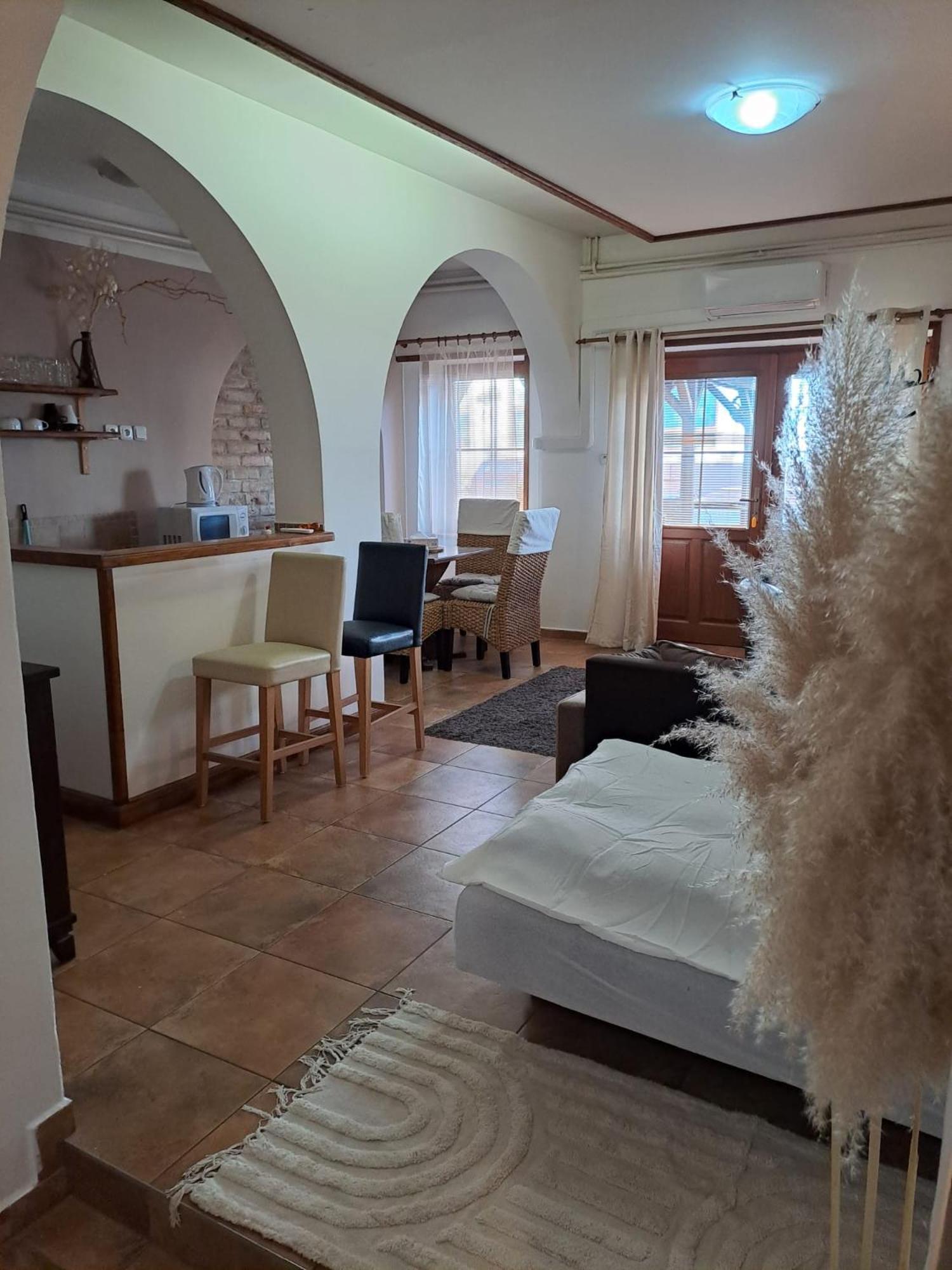 Apartman Romana Postorna Eksteriør billede